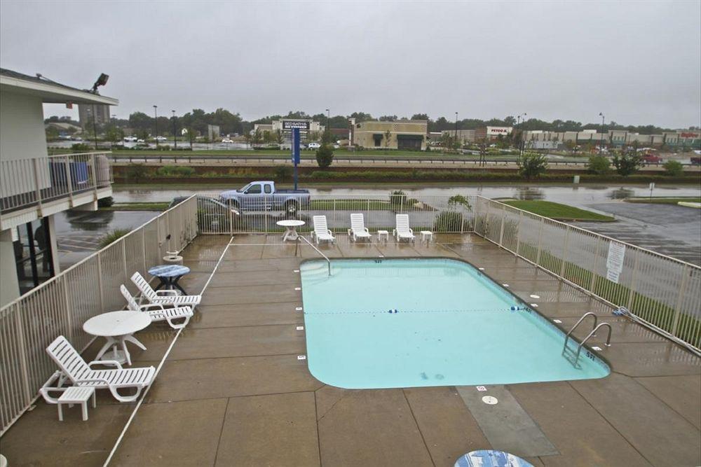 Motel 6 Manhattan Kansas المظهر الخارجي الصورة