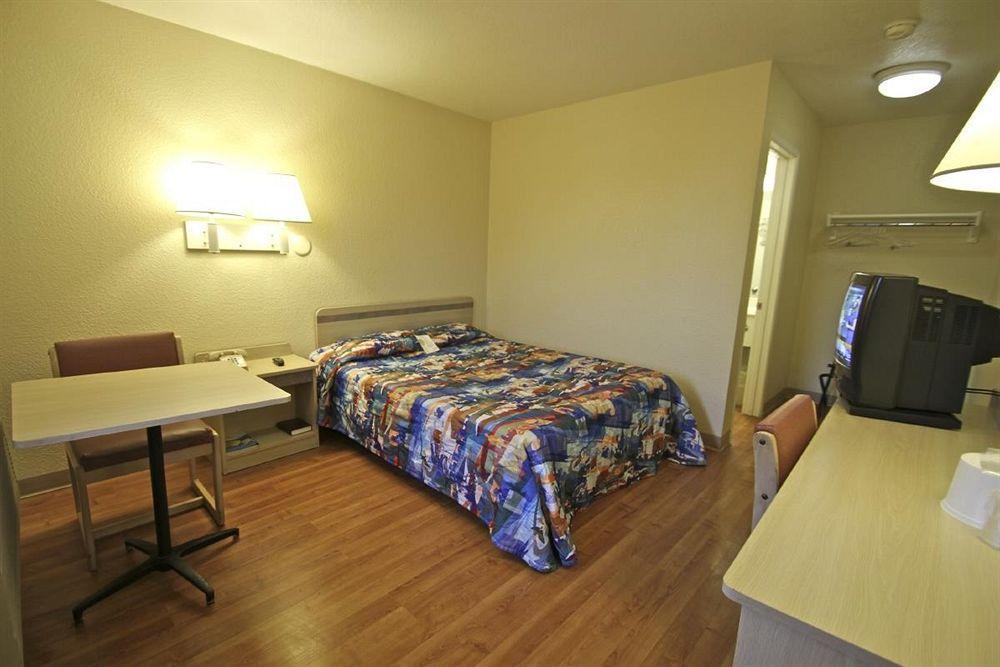 Motel 6 Manhattan Kansas المظهر الخارجي الصورة