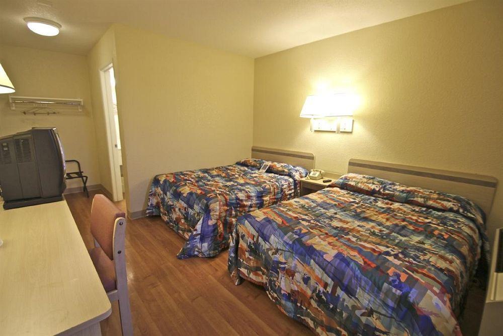 Motel 6 Manhattan Kansas المظهر الخارجي الصورة