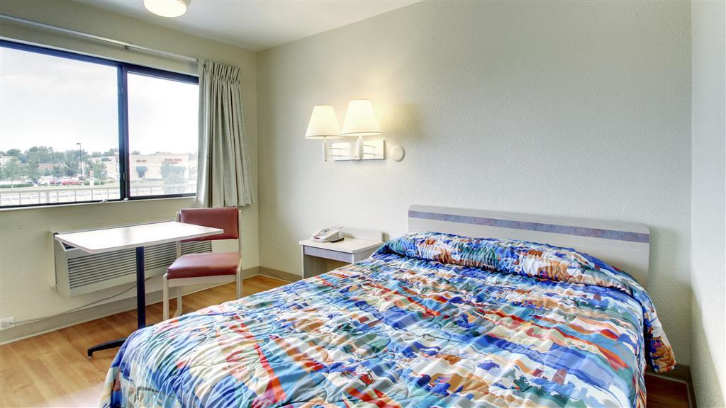 Motel 6 Manhattan Kansas الغرفة الصورة