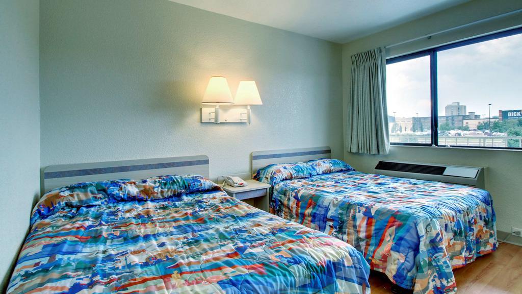 Motel 6 Manhattan Kansas المظهر الخارجي الصورة