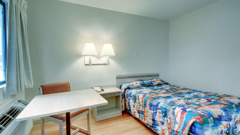 Motel 6 Manhattan Kansas المظهر الخارجي الصورة
