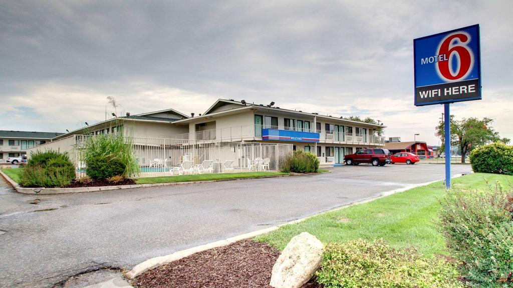 Motel 6 Manhattan Kansas المظهر الخارجي الصورة